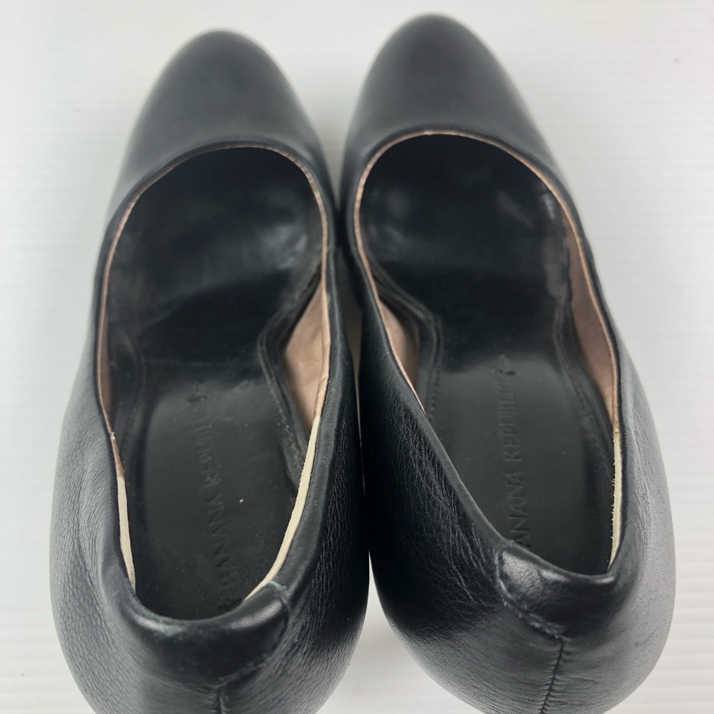 Banana Republic Black Heel Pumps Size 8 - Picture 5 of 8